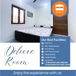 Roomshala125 Hotel Maharaja Near Vishwa Vidyalaya Metro Station